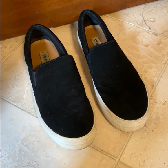steve madden suede slip ons